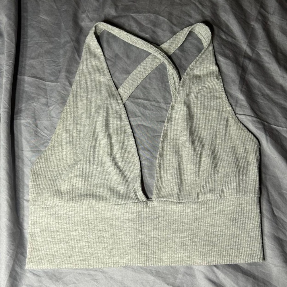 Gray cropped crisscross back tanktop!